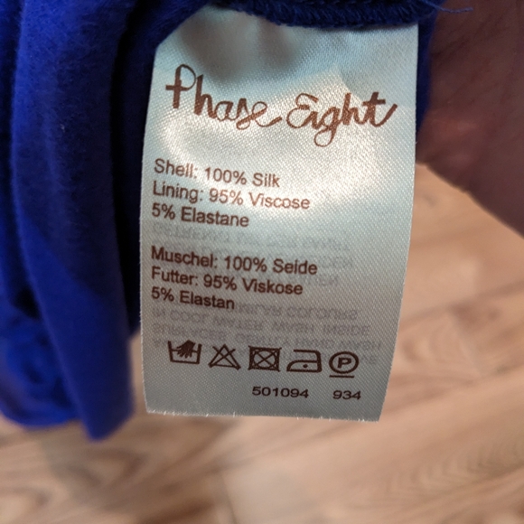 Women's Silk Bubble Hem Blouse - Picture 5 of 6